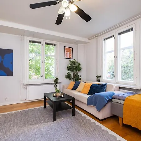 Next To Station Private Entrance Wifi Apartment Helsinki